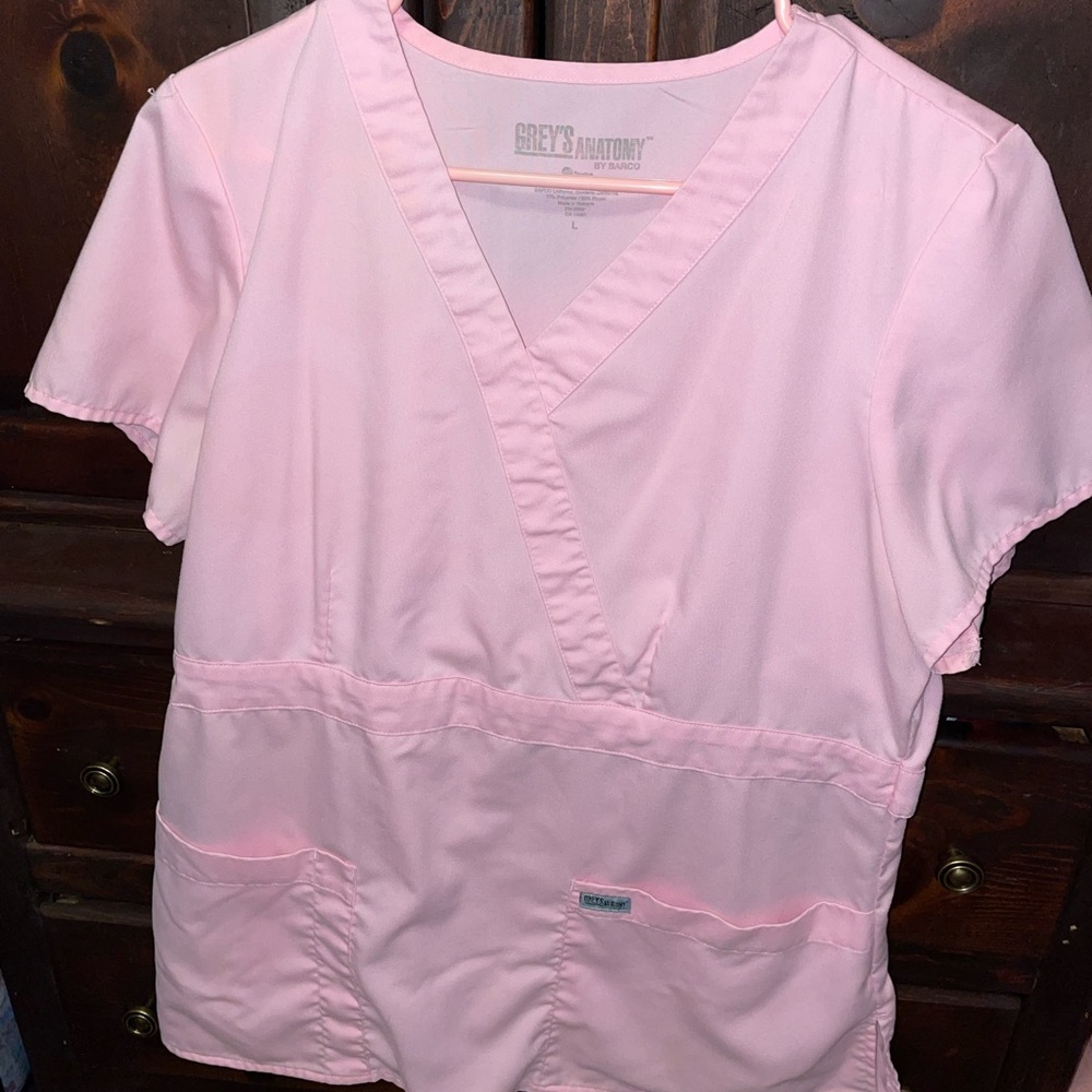 Light pink Grey’s anatomy scrub top